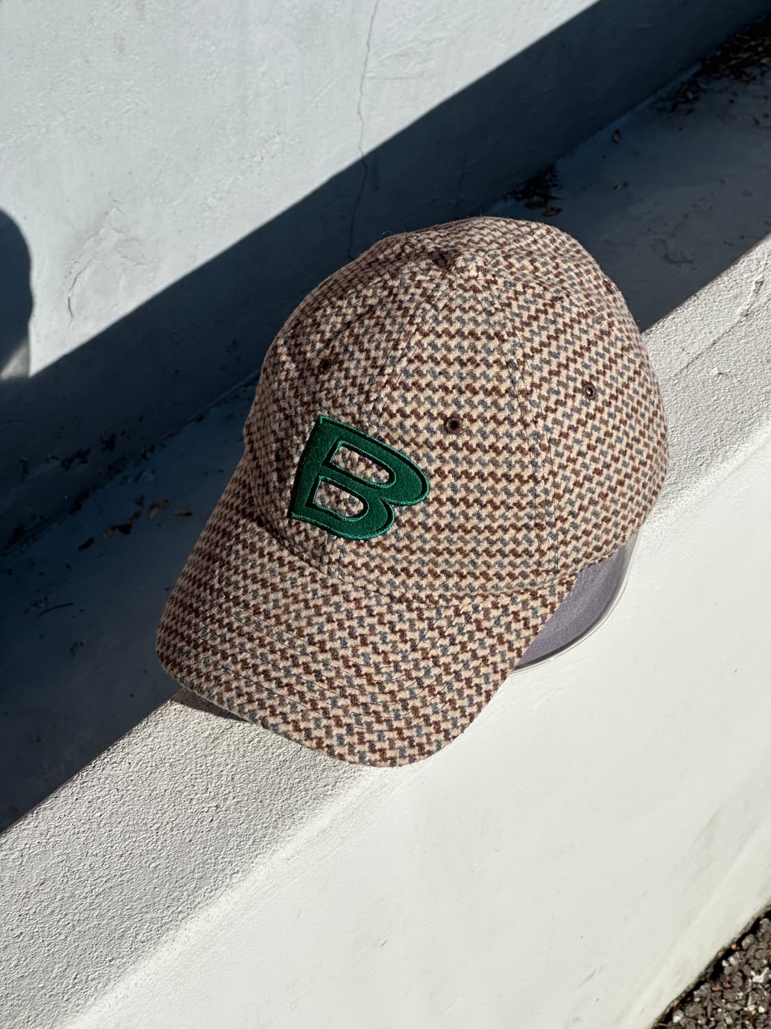 [M-L] 블러 로고 울 체크 볼캡 모자 상품이미지2