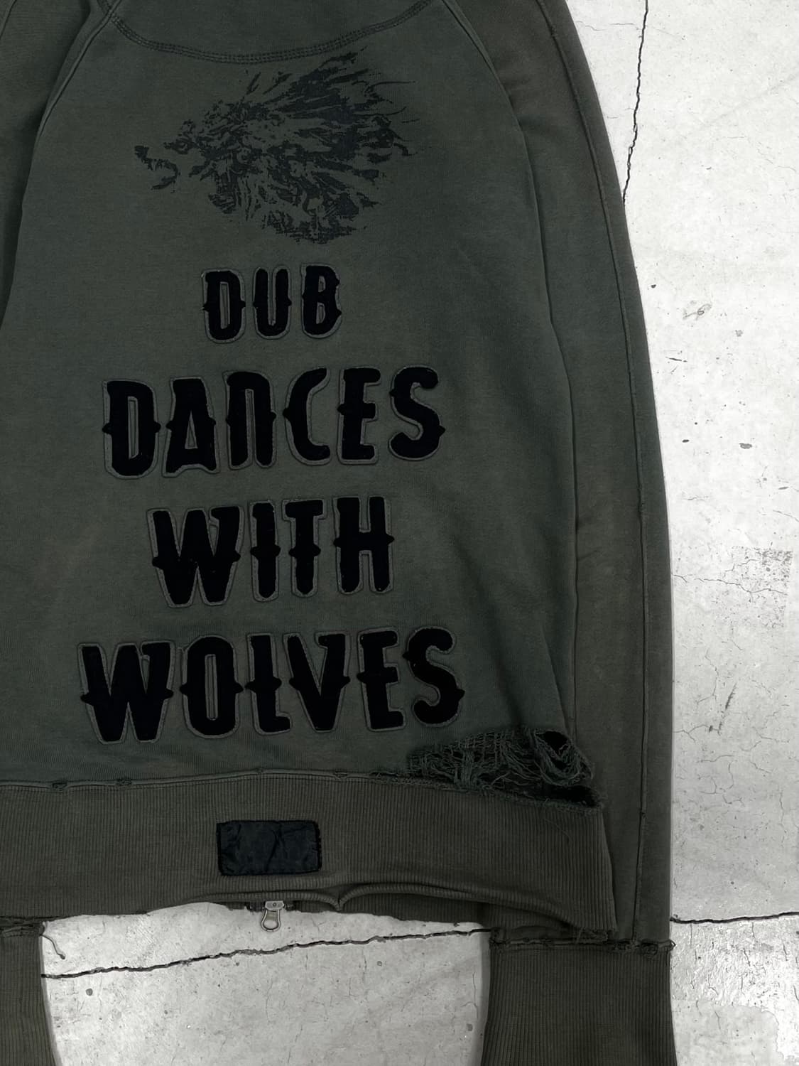 L.G.B. “DUB DANCE WITH WOLVES” Hoodie 상품이미지2