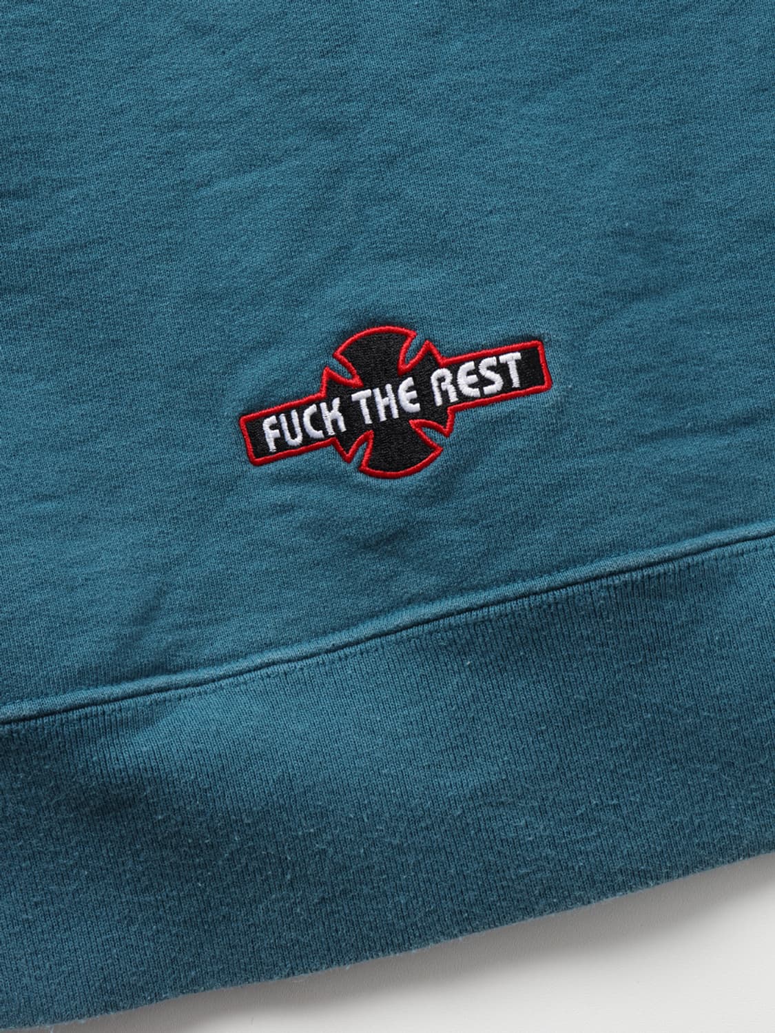 슈프림 Supreme Independant Crewneck 상품이미지8