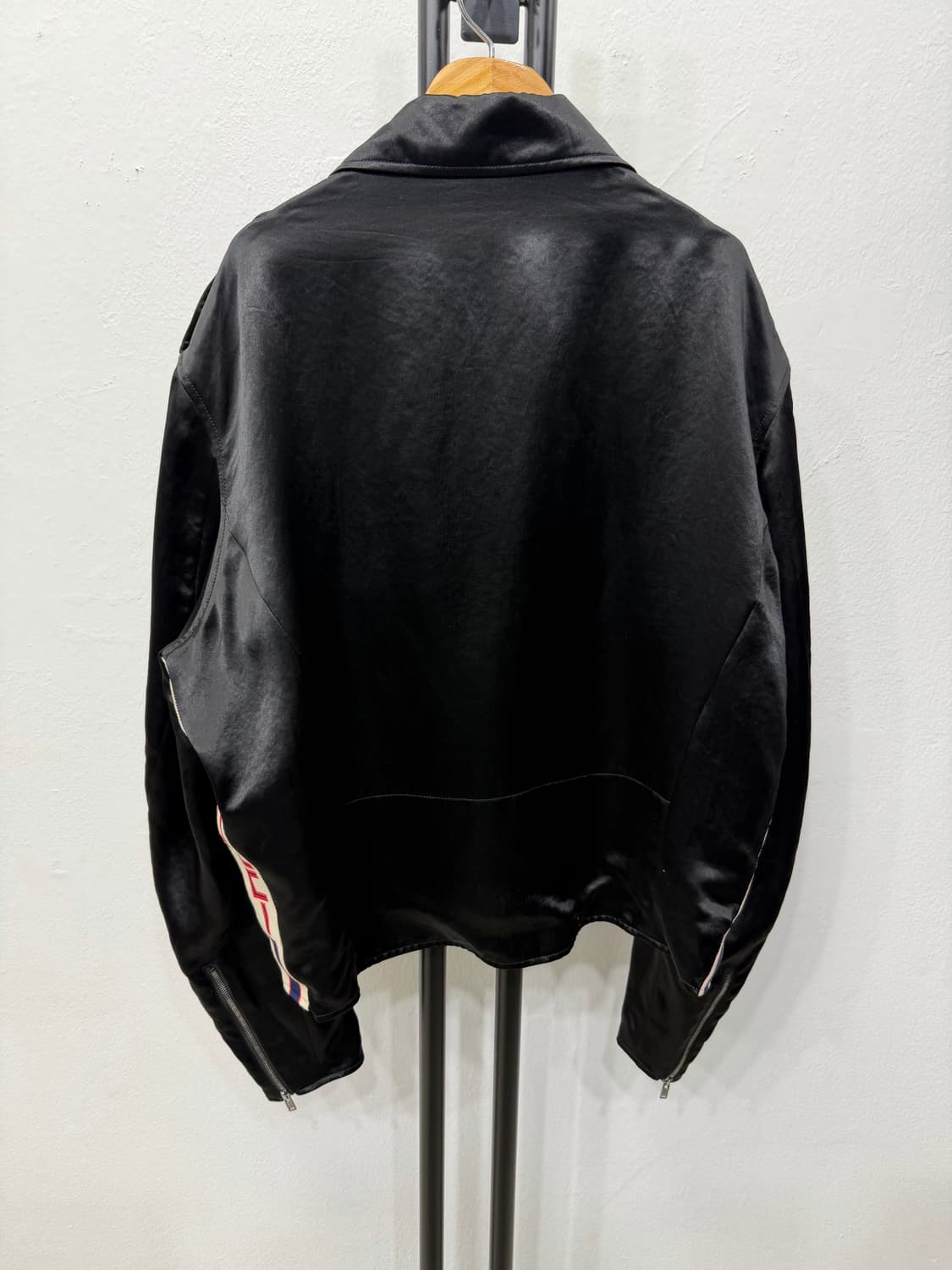 매장판정품) 구찌 블랙 라이더 가죽 자켓 실크느낌 46 상품이미지4
