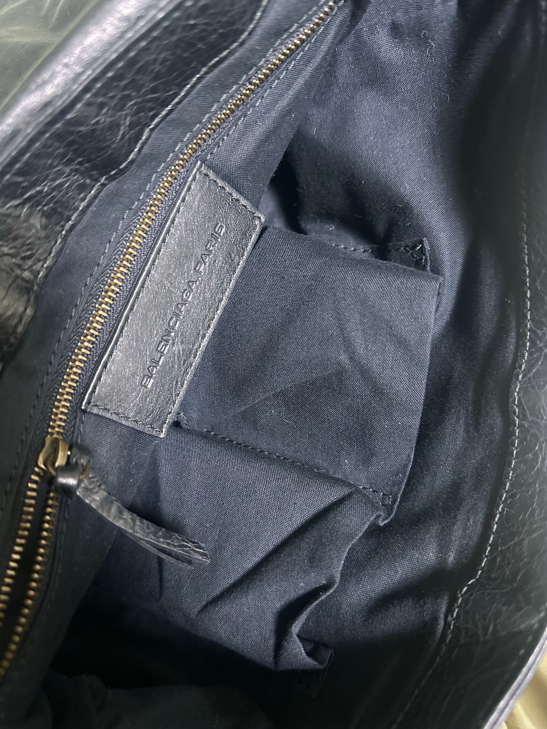 (A) 보증서 O 발렌시아가 네오 포크 크로스백 블랙 모터 모터백 상품이미지3