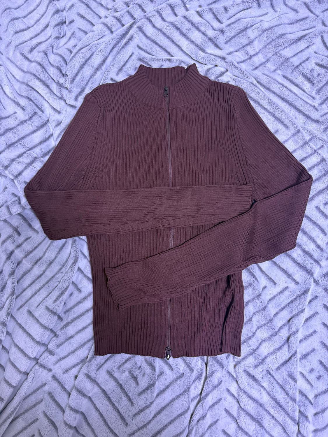 아모멘토 하이넥 집업 브릭 상품이미지1