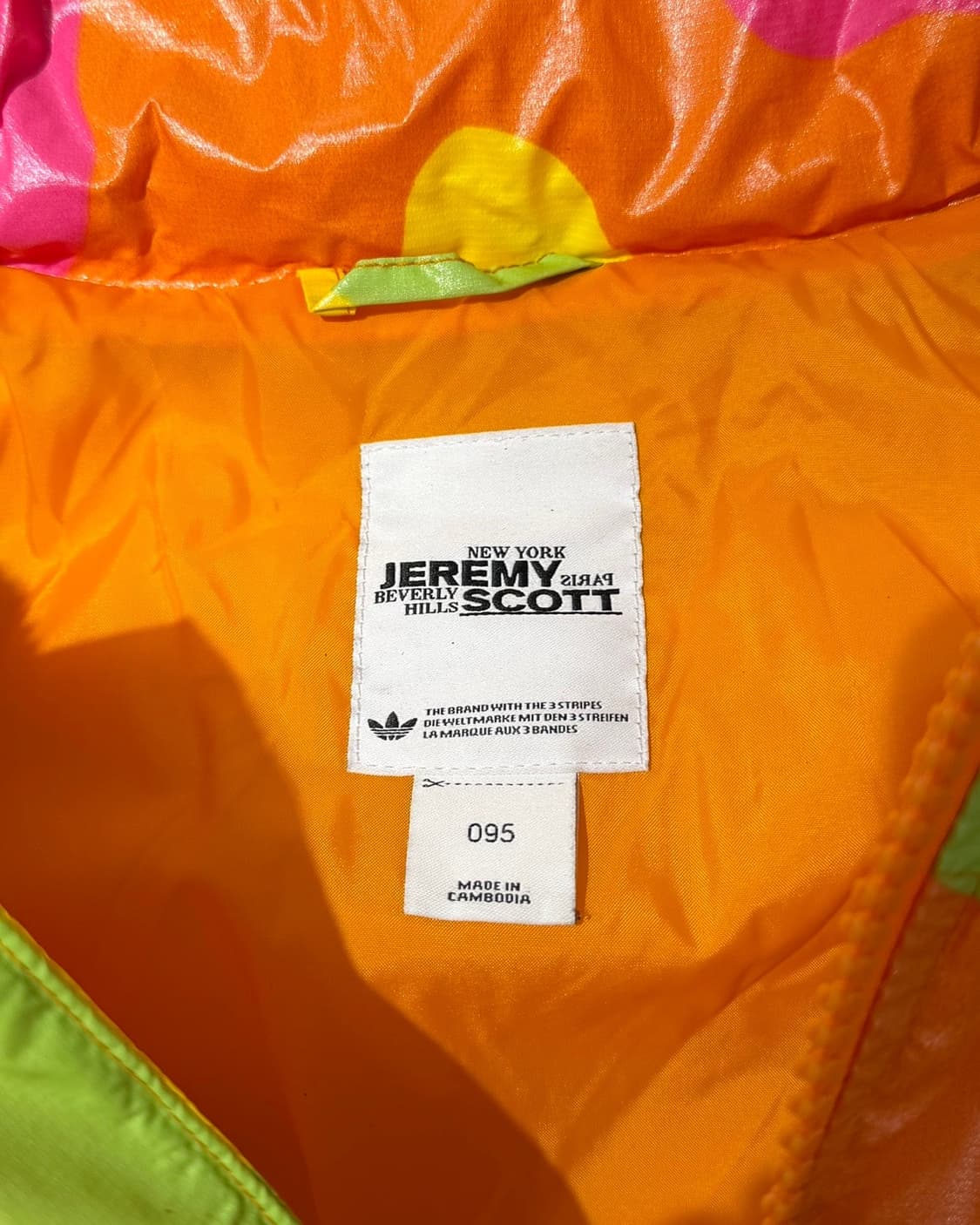 아디다스 x 제레미 스캇 네온 카모 패딩 상품이미지8