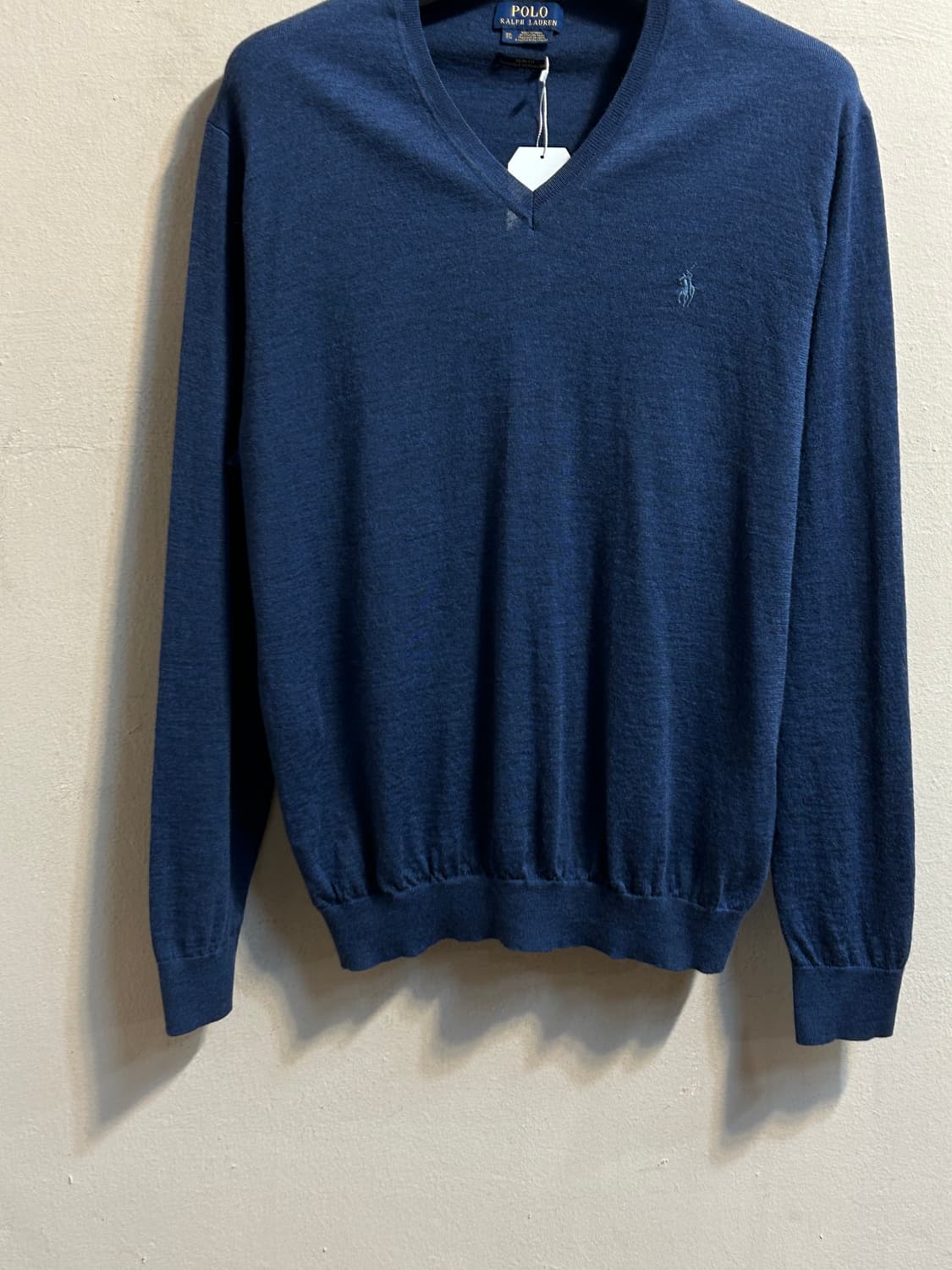폴로 랄프로렌 메리노 울 브이넥 니트 스웨터 상품이미지3