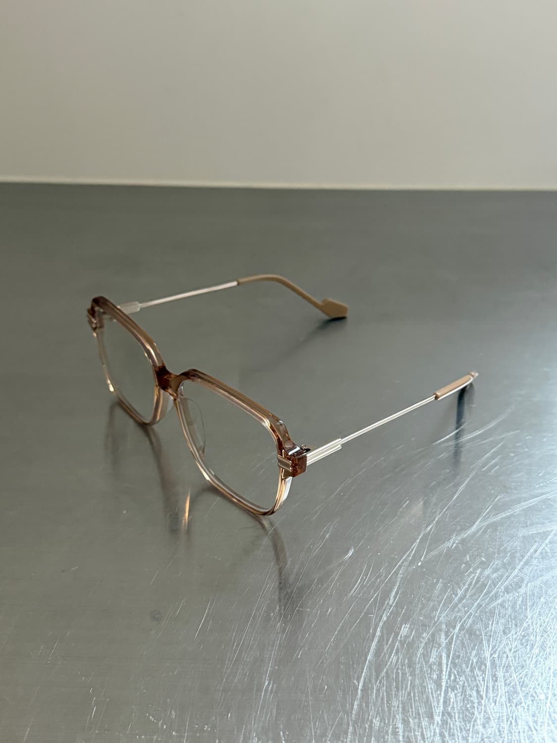 젠틀몬스터 상품이미지4