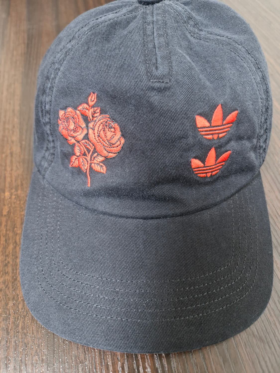 아디다스x윌리차바리아 콜라보 볼캡 판매합니다 상품이미지1