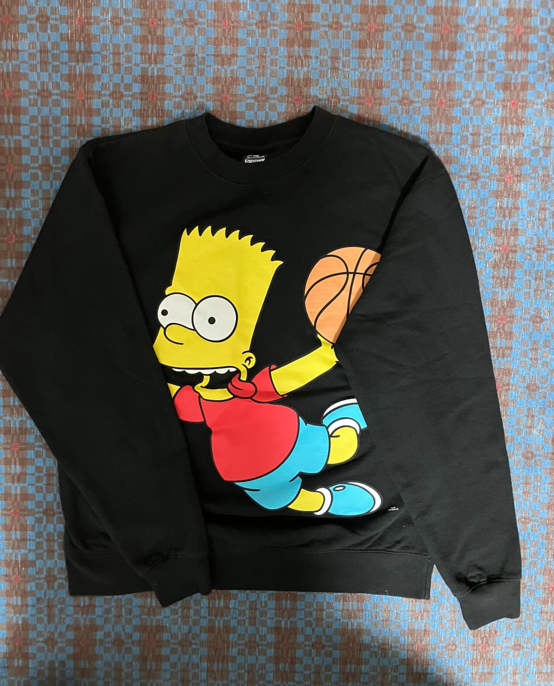 차이나타운마켓X심슨 맨투맨 상품이미지1