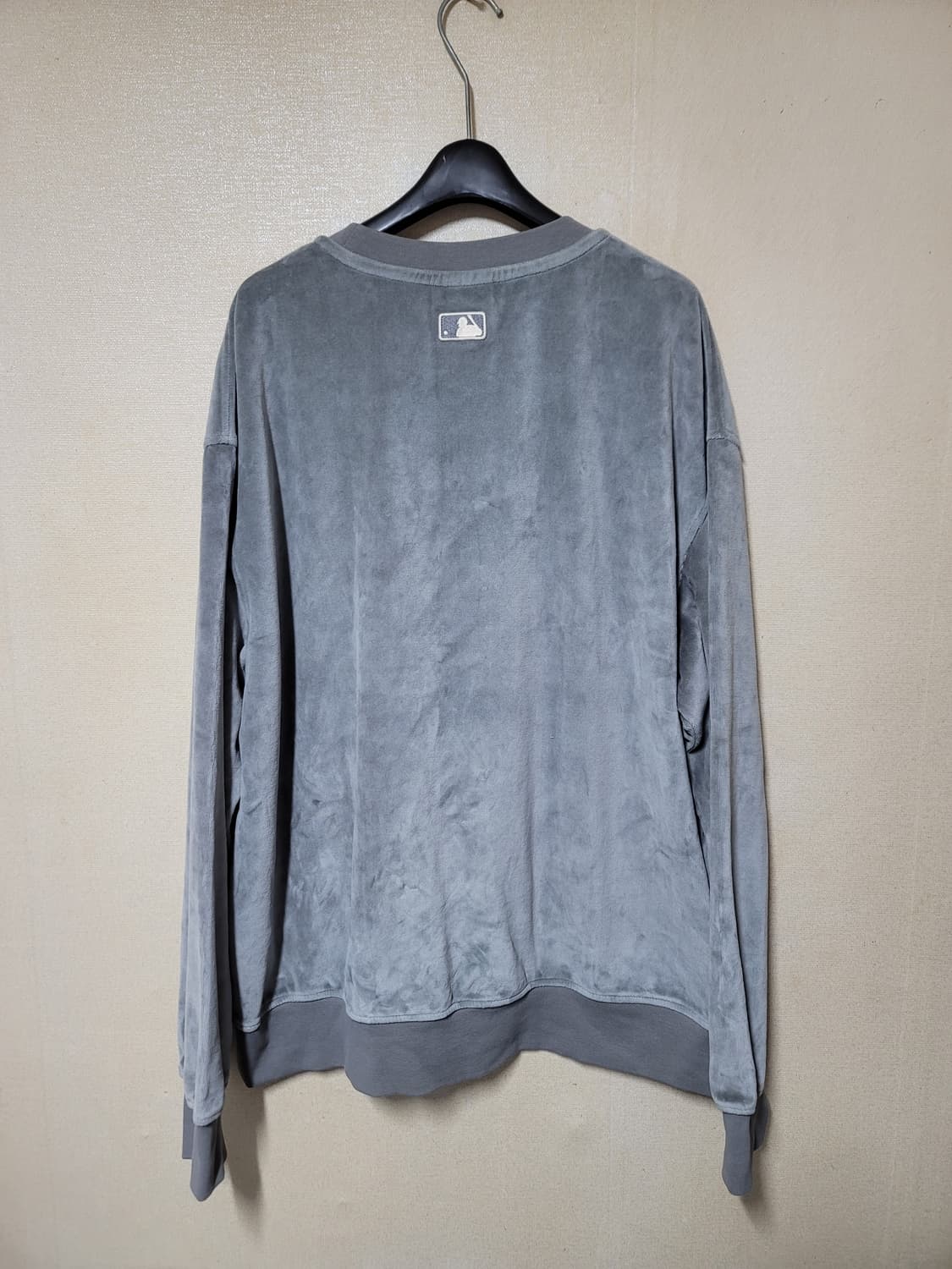 Mlb 벨벳 메가오버핏 맨투맨 상품이미지4