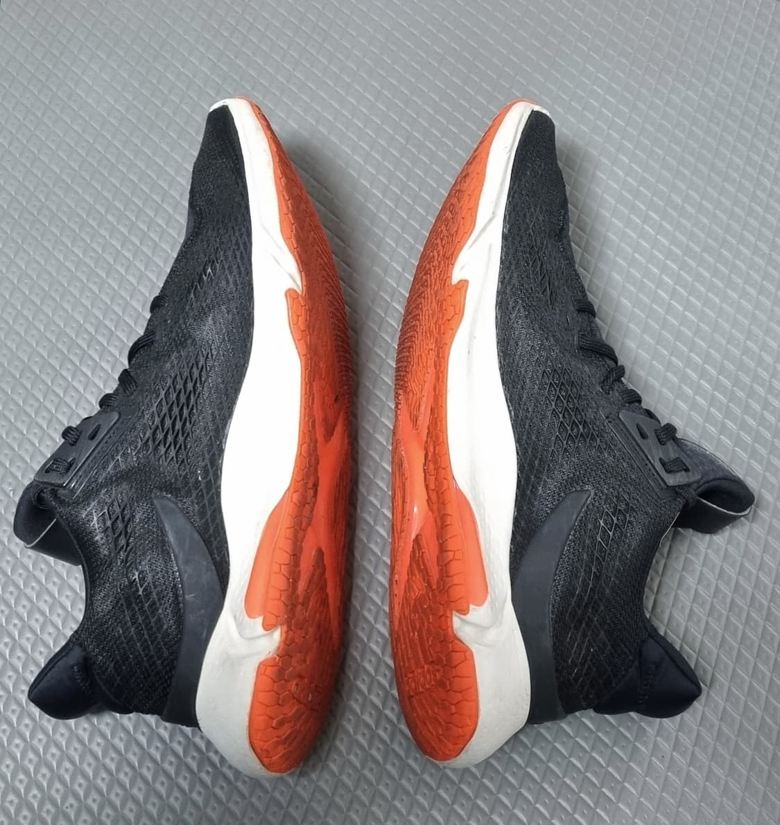 아디다스의 엣지 XT  러닝화 상품이미지6