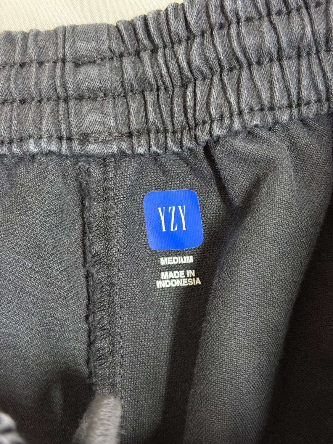 M] 이지 갭 엔지니어드 바이 발렌시아가 사틴 카고 팬츠 포에틱 블랙 상품이미지3