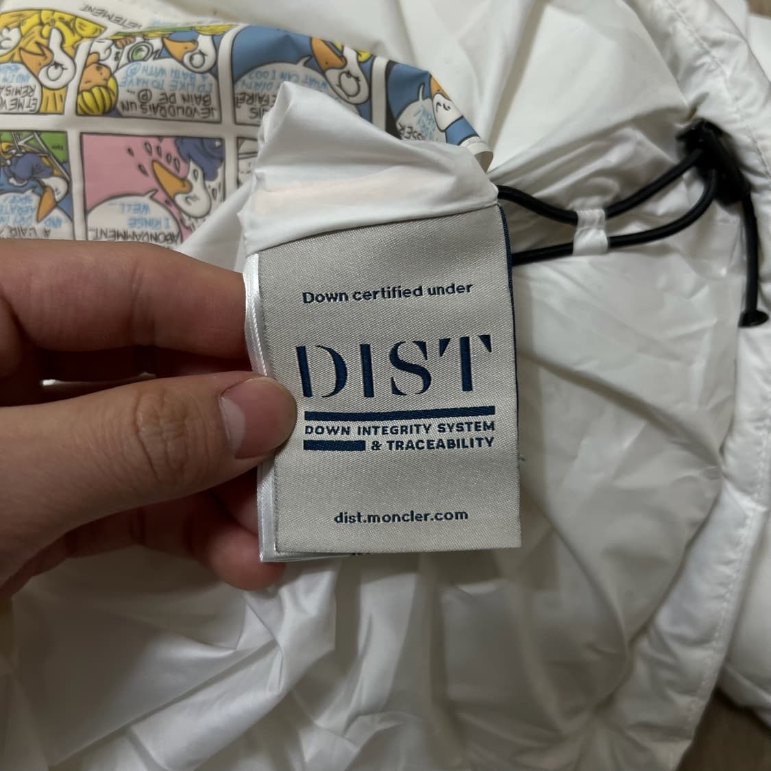 몽클레어 여성 로고 와펜 구스다운 숏패딩 3사이즈  상품이미지6