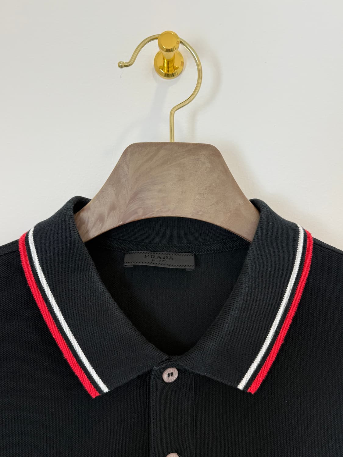 프라다 카라 반팔티 블랙 상품이미지2