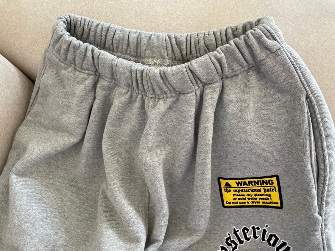더미스테리어스호텔 패치 트레이닝 팬츠 그레이 상품이미지4