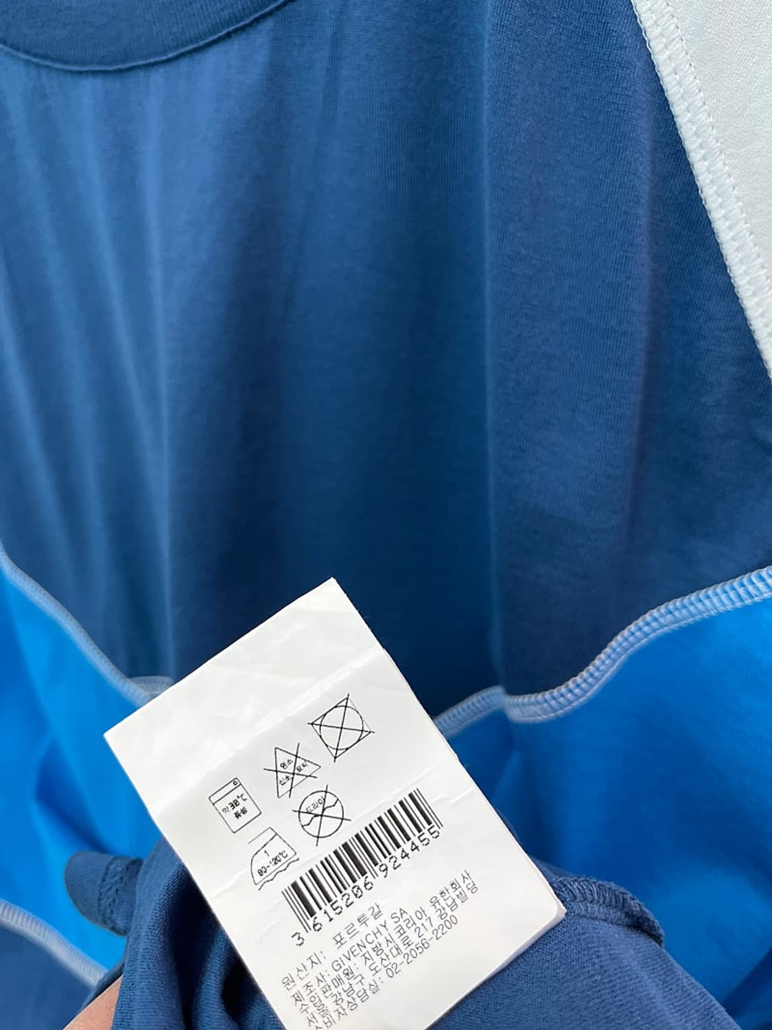 100) 지방시 신형 라운드티  상품이미지7