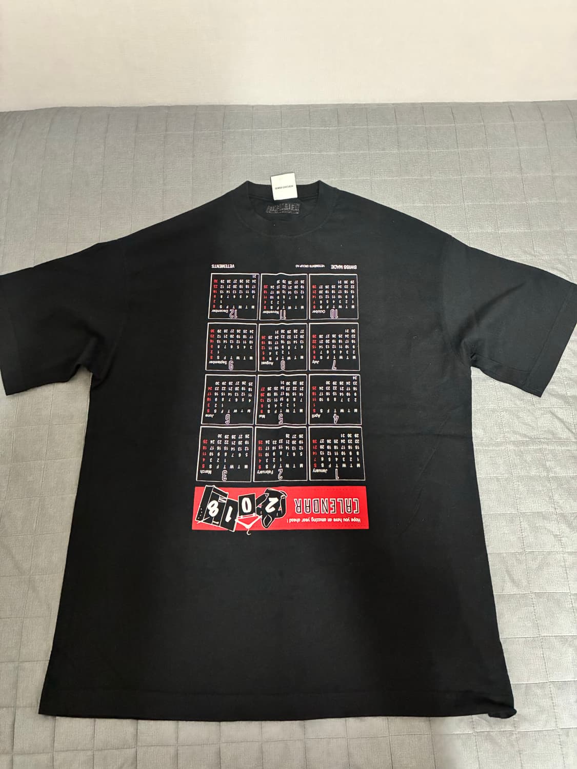 [S] 베트멍 캘린더 반팔 티셔츠 블랙 상품이미지1