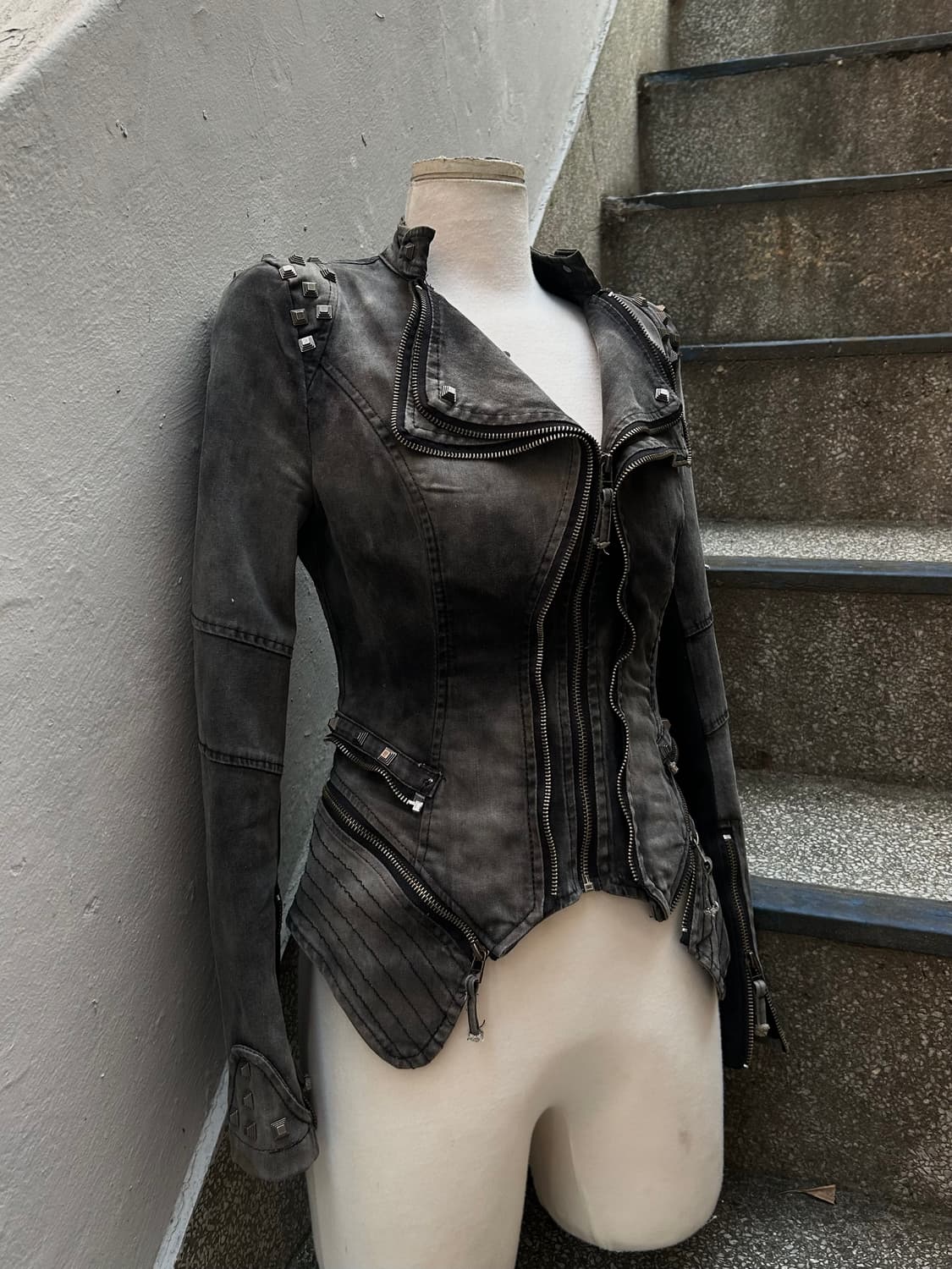 2000s VTG 펑크 기믹 스터드 멀티지퍼 자켓  상품이미지3