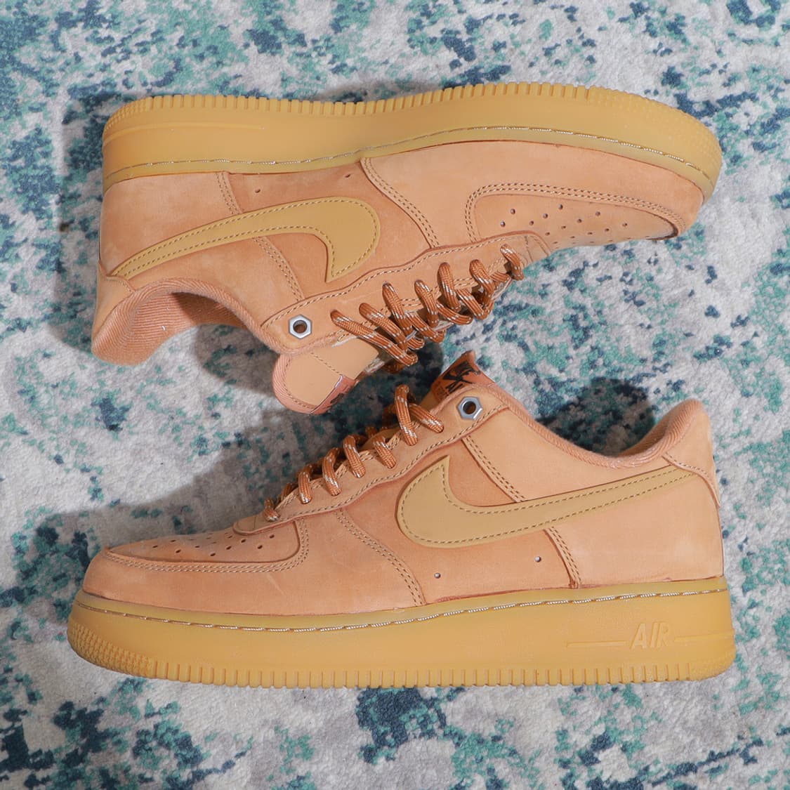 NIKE 나이키 에어 포스 1 '07 LV8 위트 된장 270 상품이미지4
