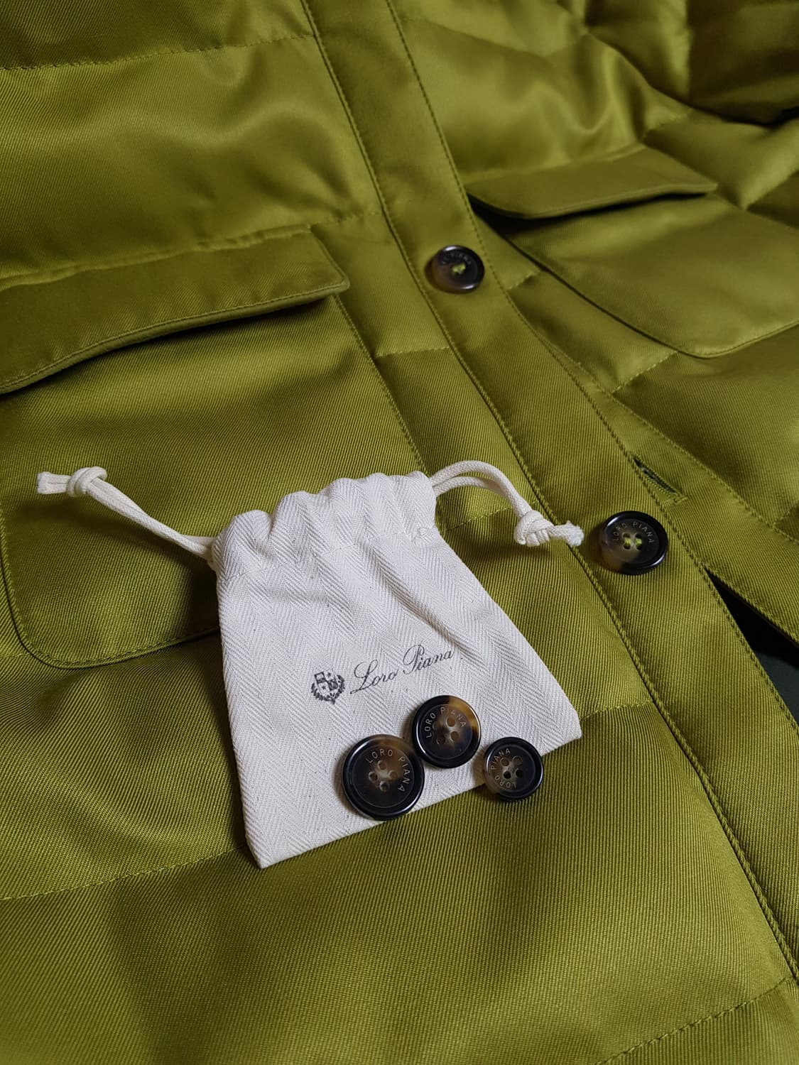 로로피아나 퀼티드 실크 패딩 오버 셔츠 자켓 상품이미지9