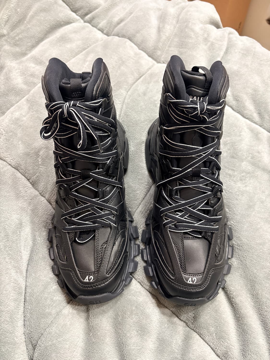 발렌시아가 트랙하이크 42사이즈 상품이미지4