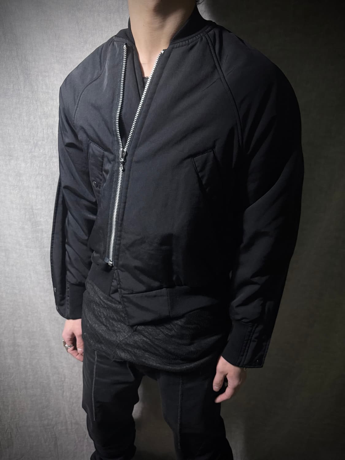 JULIUS 17FW NEUROMANTIKA Runway Bomber 상품이미지2