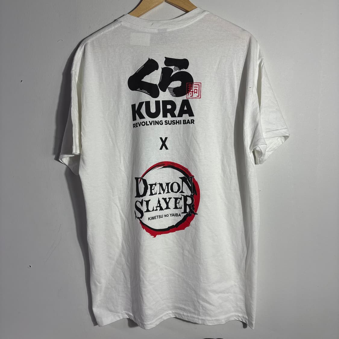 귀멸의칼날 쿠라콜라보 프린팅 반팔티 상품이미지4