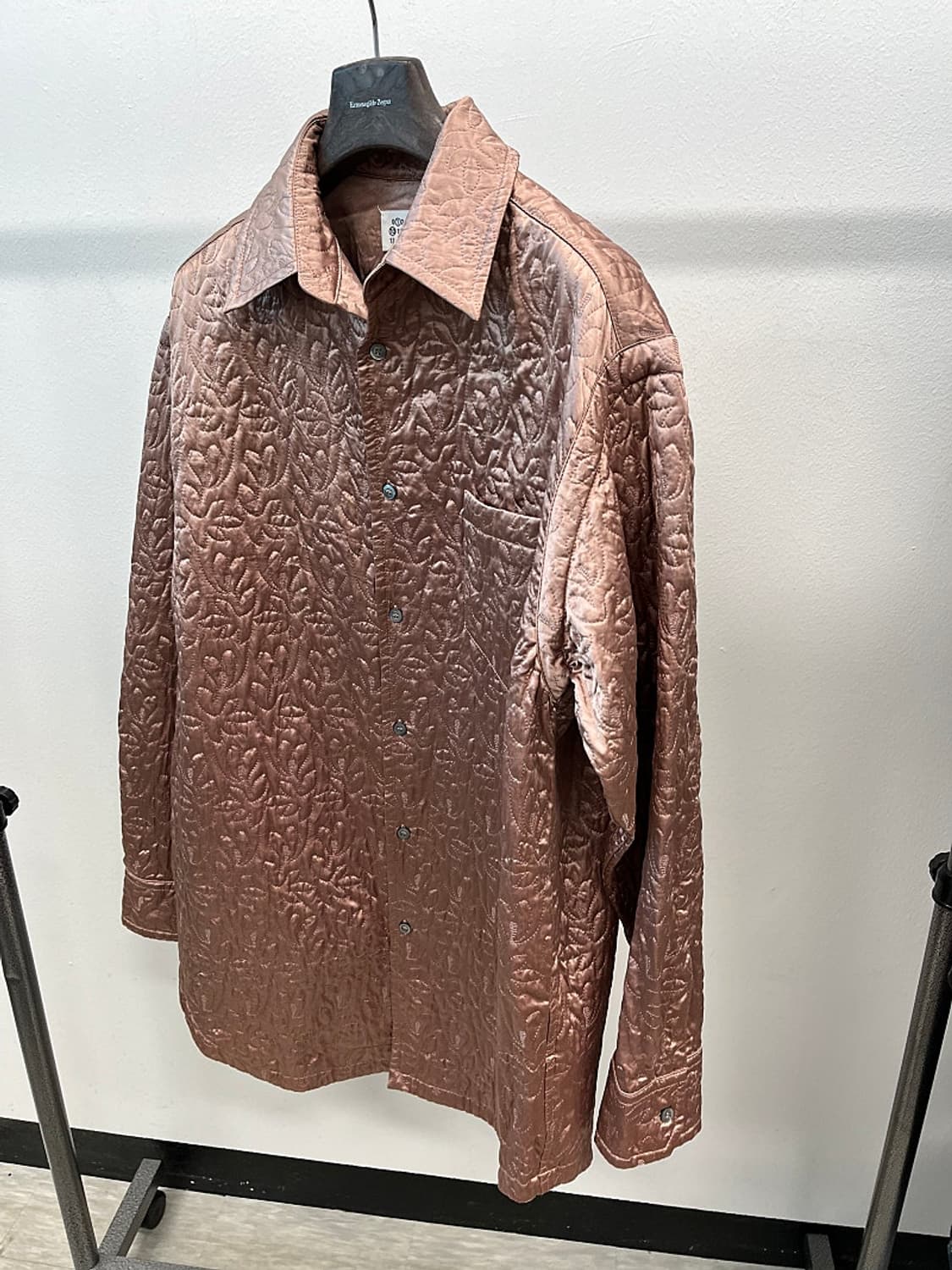 105) 마르지엘라 신형 새틴 오버 퀼팅자켓  상품이미지1