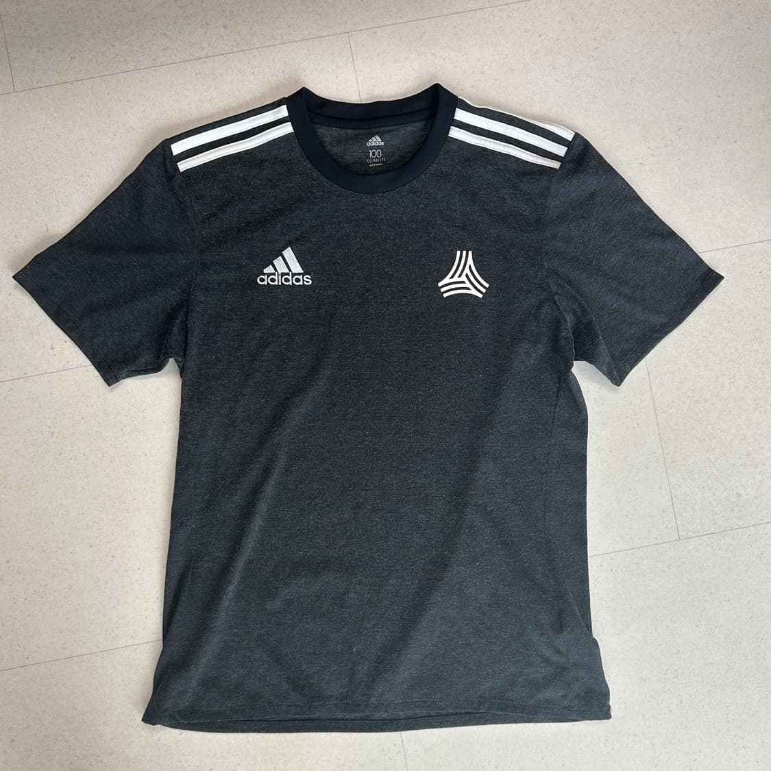 아디다스 반팔 티셔츠 상품이미지1