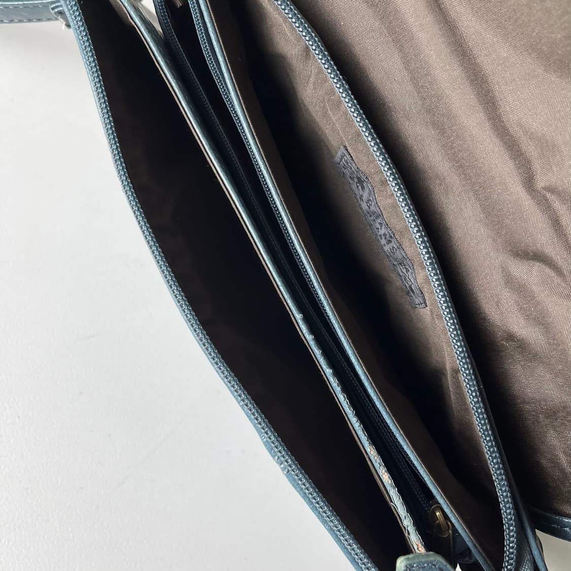 [Beams heart] 빔즈 하트 레더 크로스백 상품이미지4