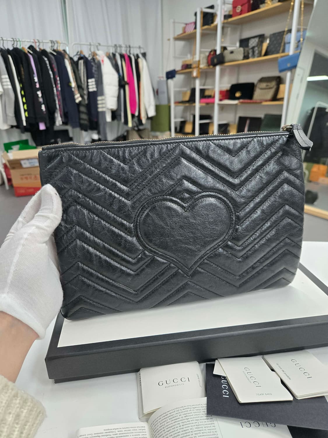 [50%할인] 구찌 마틀라세 GG 클러치백 상품이미지2