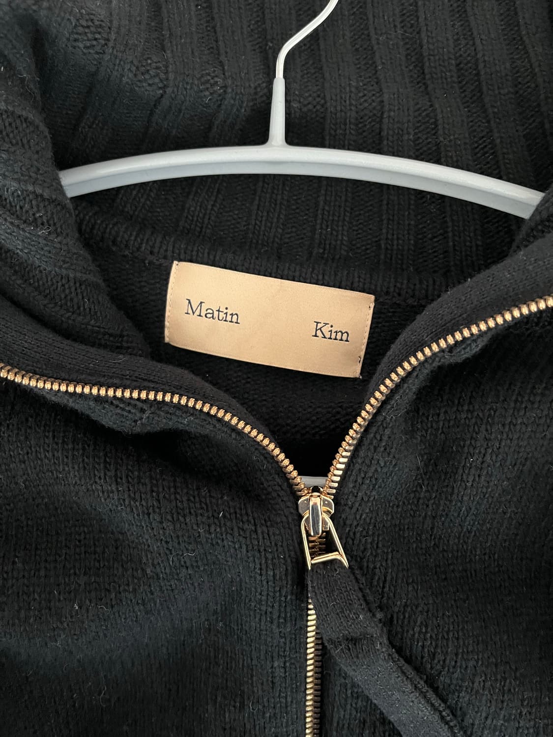 S)마뗑킴 캐시미어 니트 집업 가디건 로고 블랙 상품이미지3