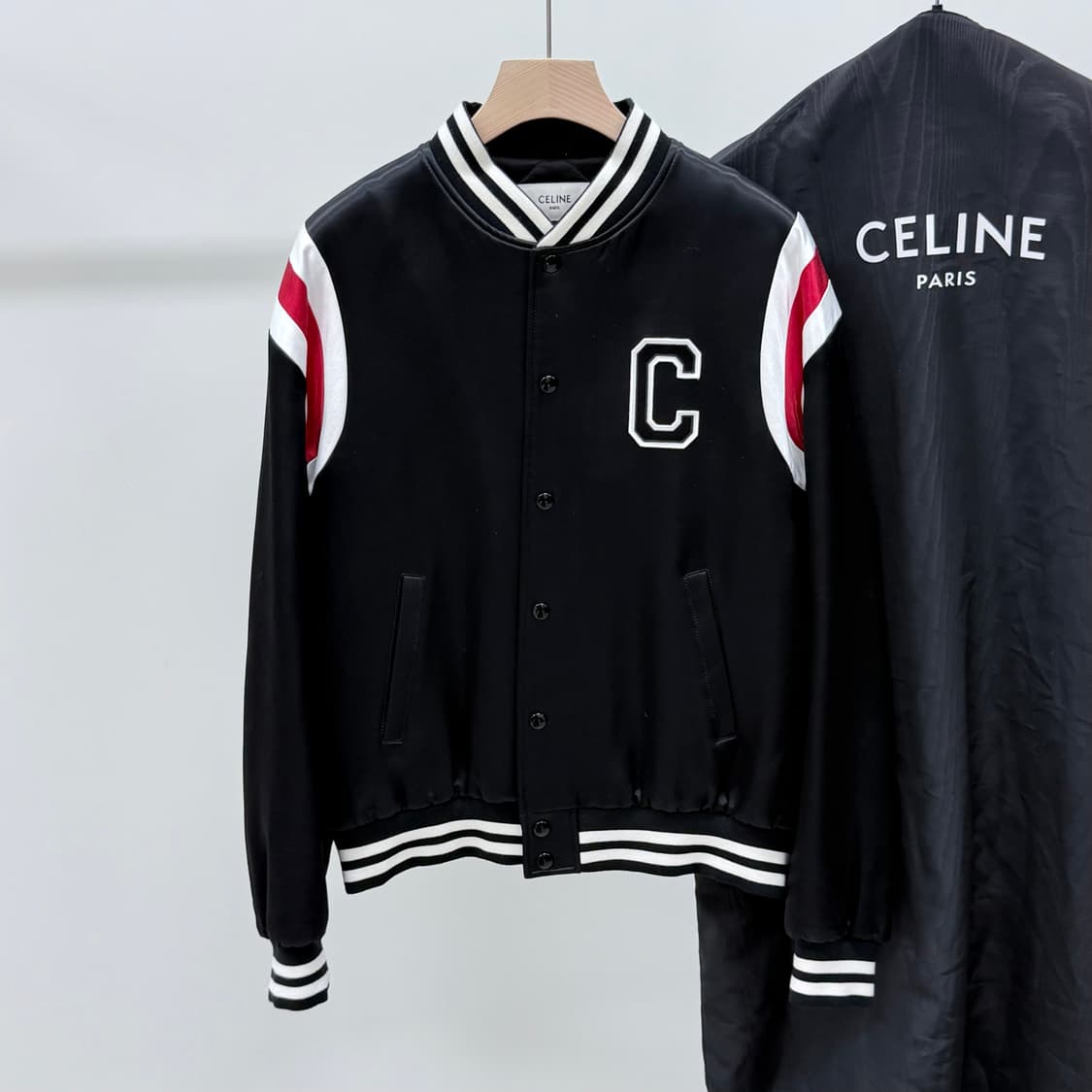 [S+급/54] 셀린느 사틴 바시티 자켓 블랙 상품이미지1