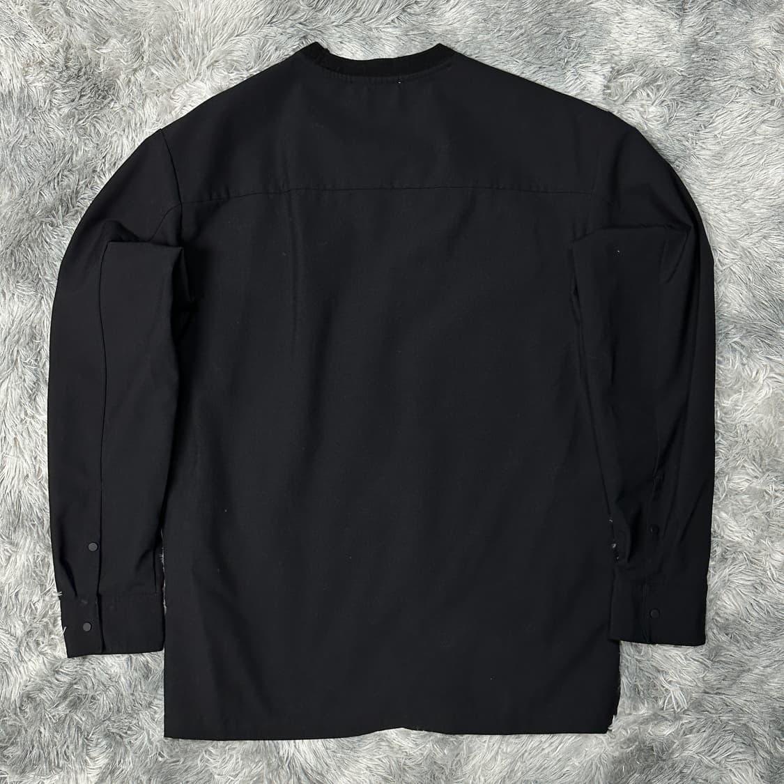 솔리드옴므 블랙 긴팔티셔츠 48 상품이미지4