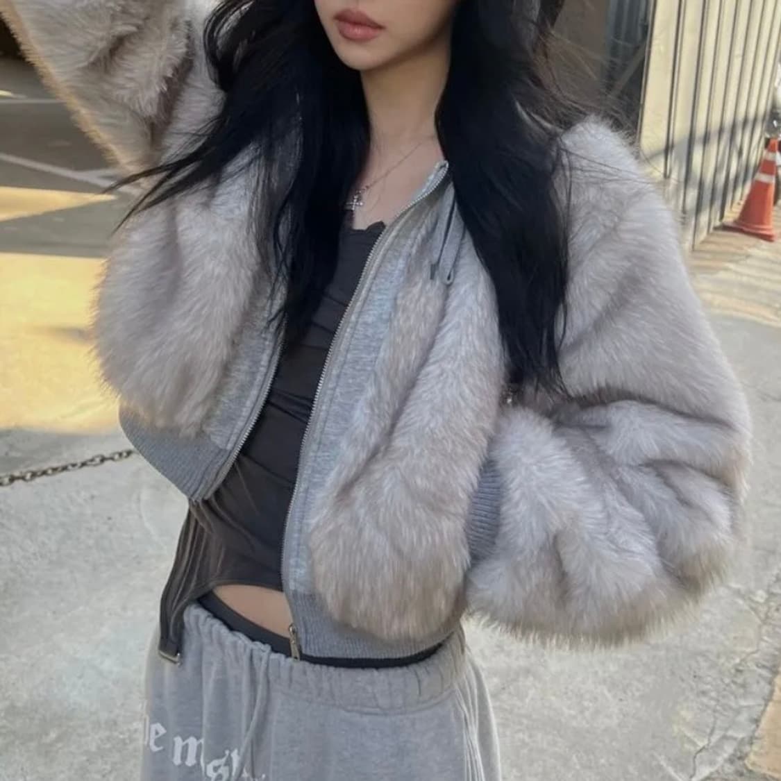 [새상품] 미쏘 페이크 퍼 후드 집업 자켓 MIWJLG21SS 상품이미지2