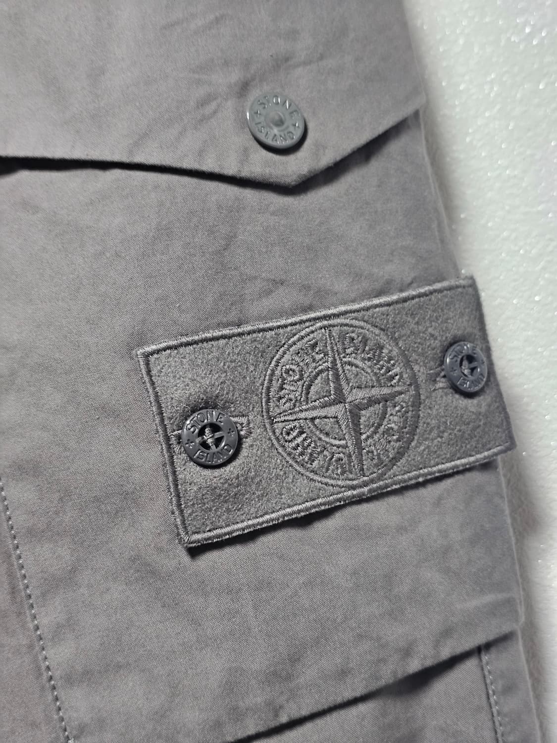 스톤아일랜드 고스트 피스 O-벤틸 카고 트라우저 (새 상품) 상품이미지3