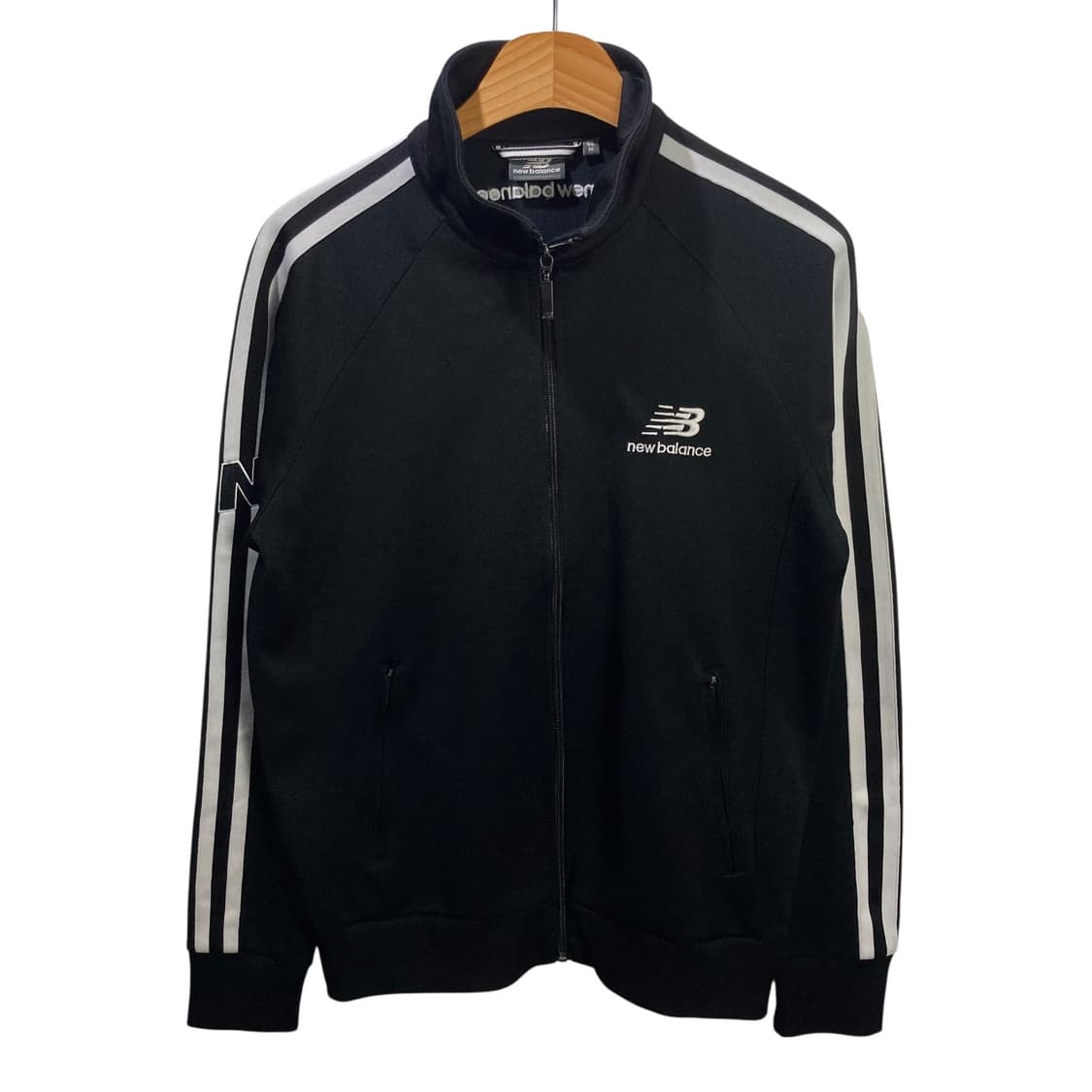 뉴발란스 사이드라인 블랙 트랙탑 상품이미지2