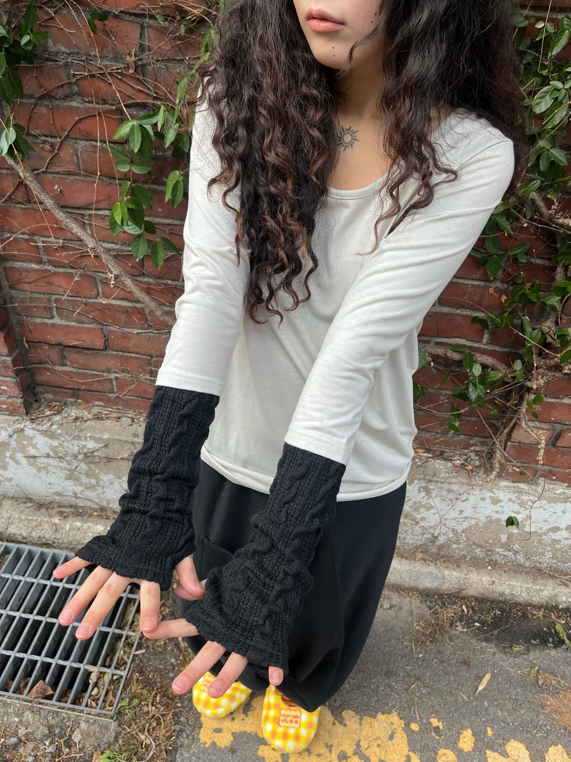 소매 꽈배기 워머 포인트 롱 슬리브 상품이미지2