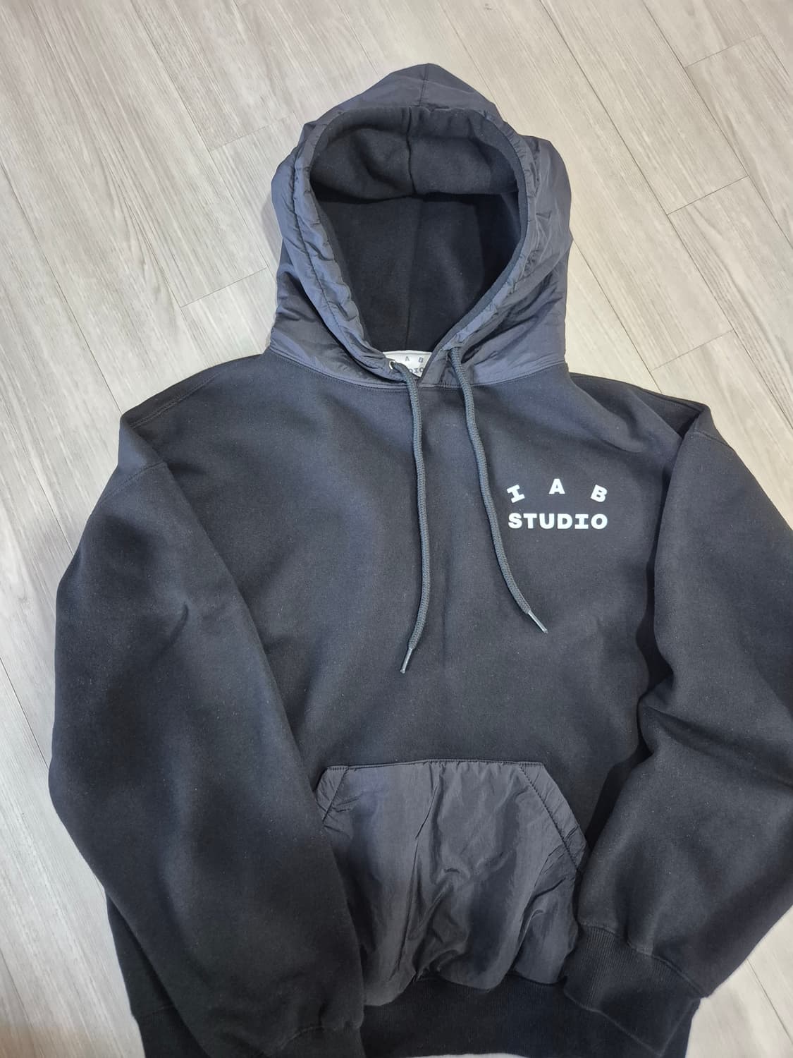 [L] 아이앱스튜디오 우븐 후디 블랙 상품이미지1