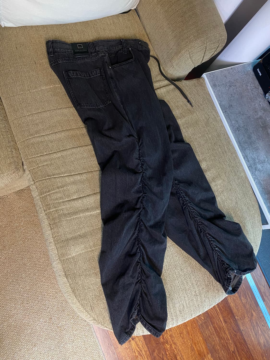 우영미 셔링 데님 와이드 팬츠 흑청 24SS 상품이미지6