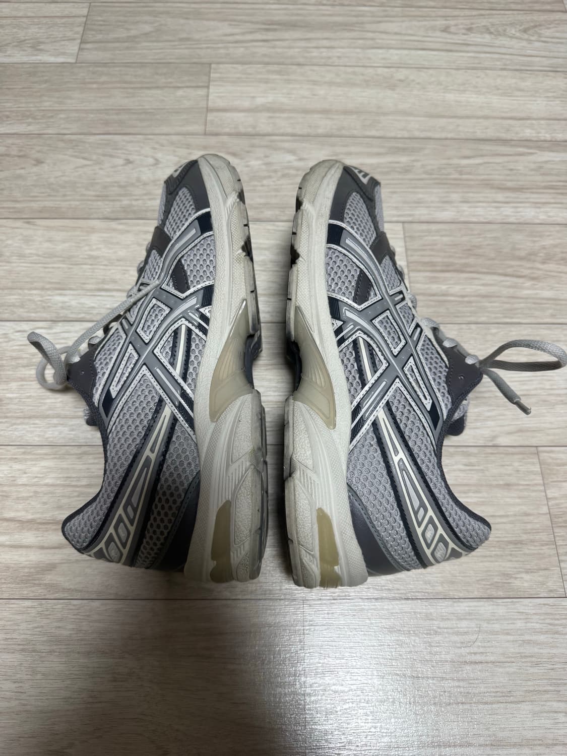 아식스 젤 1130 오이스터 그레이 클레이 그레이 275 상품이미지3