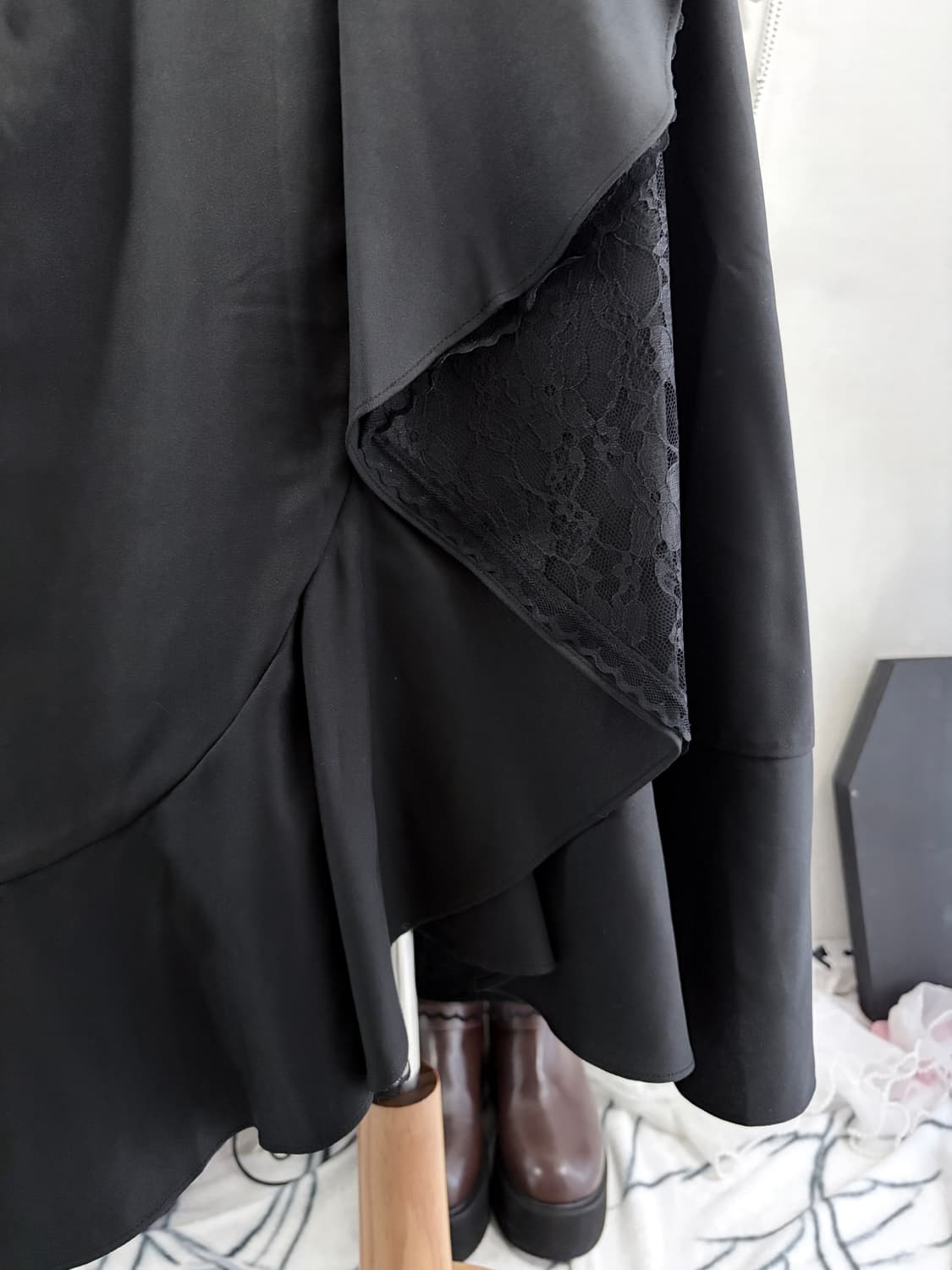 엑시즈팜 레이스 미디스커트 상품이미지6