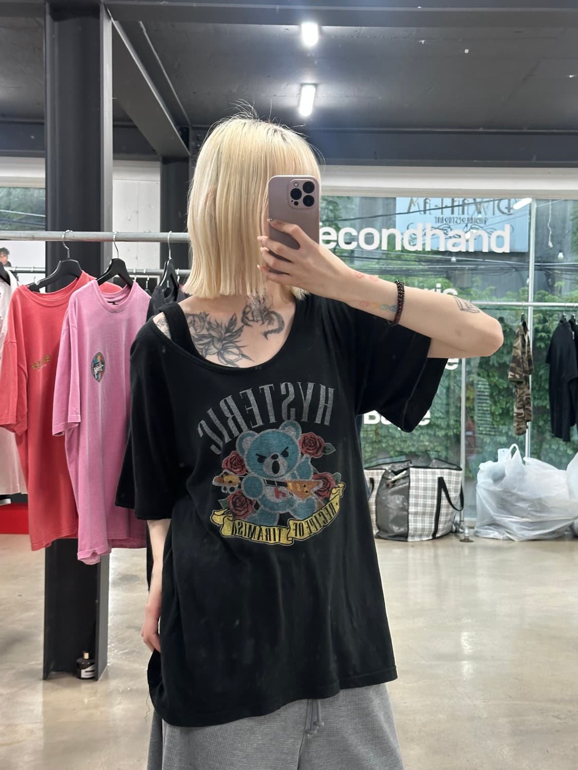 히스테릭 글래머 퍽베어 와이드넥 반팔 티셔츠 상품이미지1