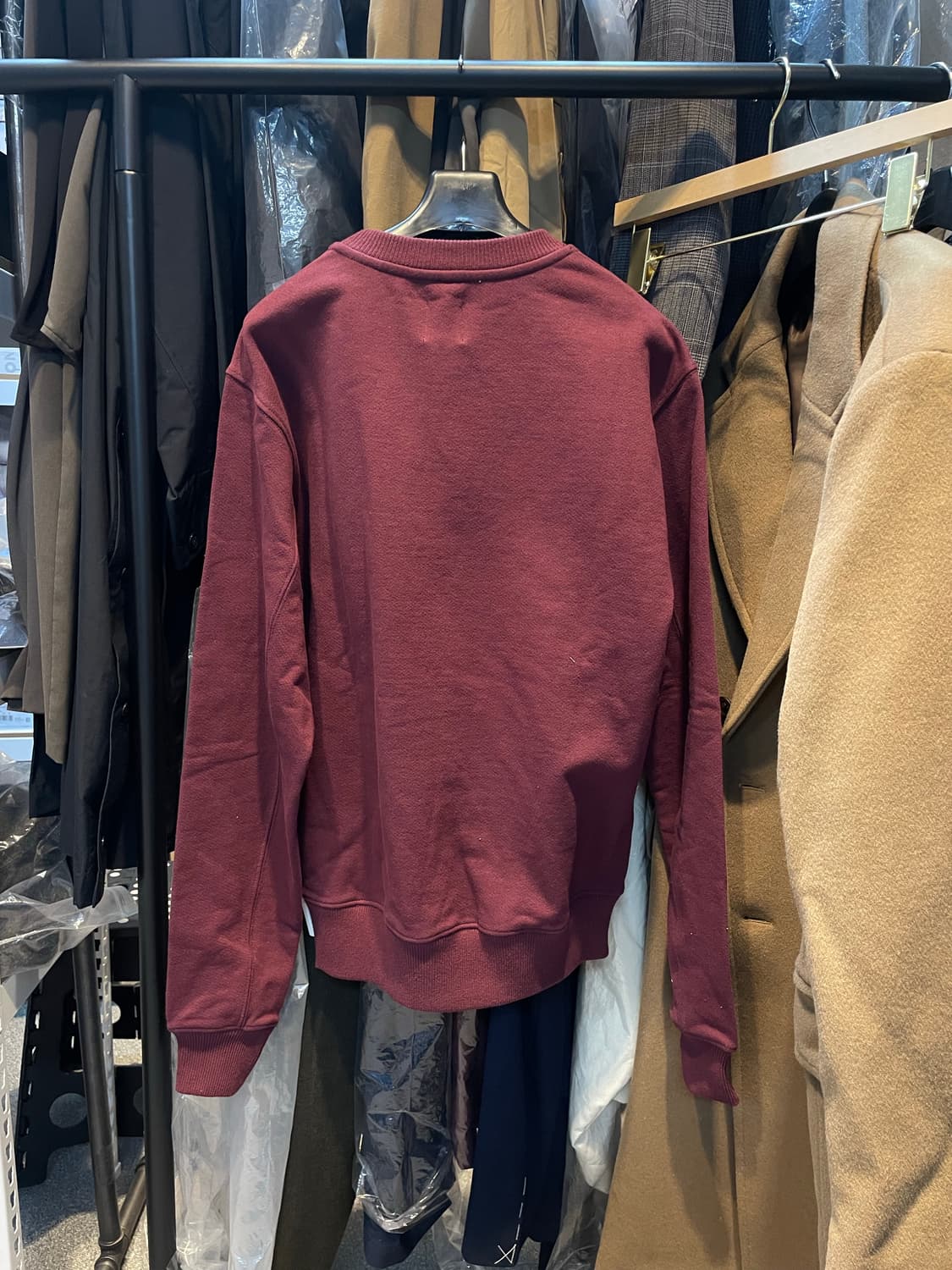 (정품/새상품) BALANCE 뉴발란스 공용 버건디 자수 로고 맨투맨 상품이미지3