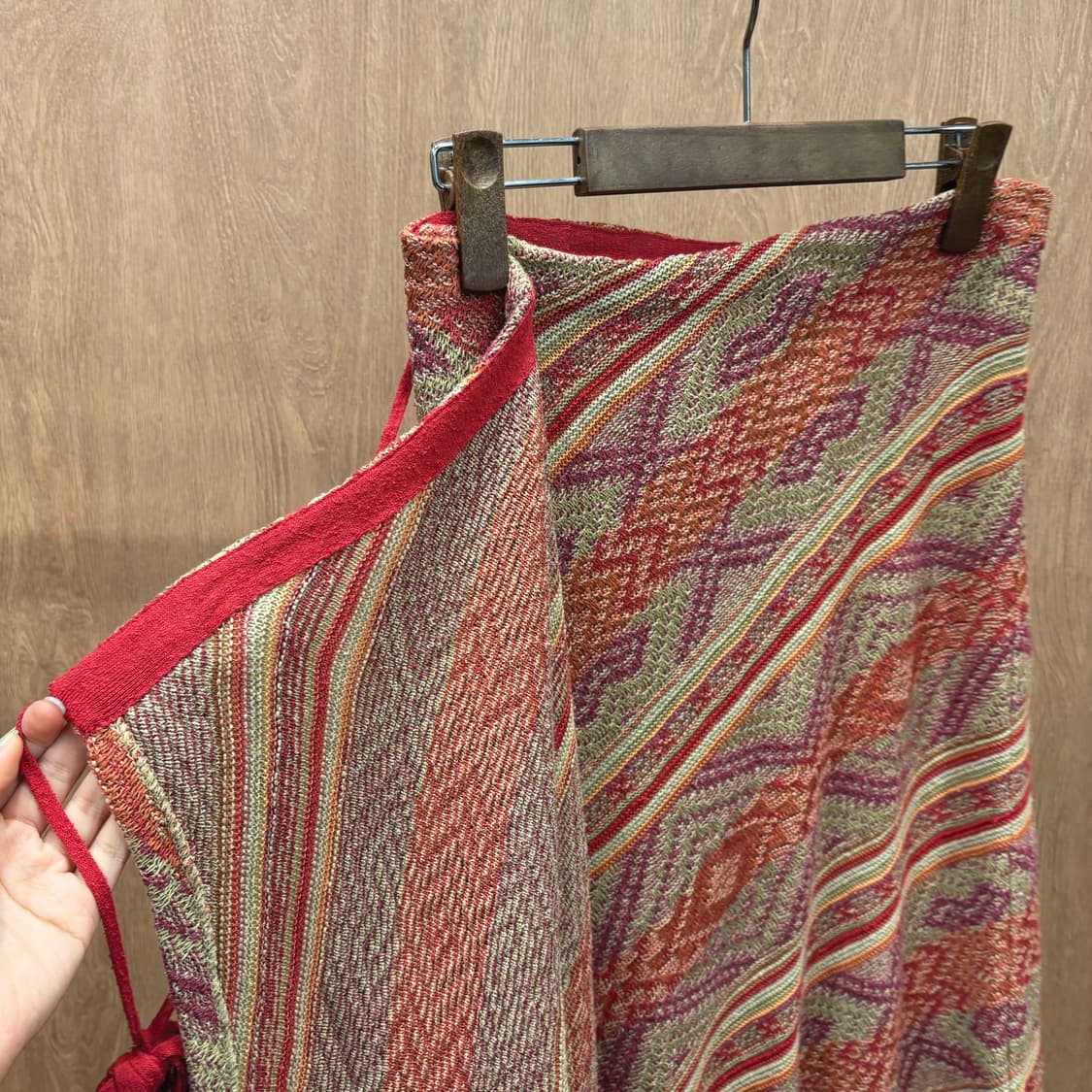 폴로 랄프 로렌 롱 스커트 멀티 스트라이프 패턴 랩 타이 디테일 레드 상품이미지6