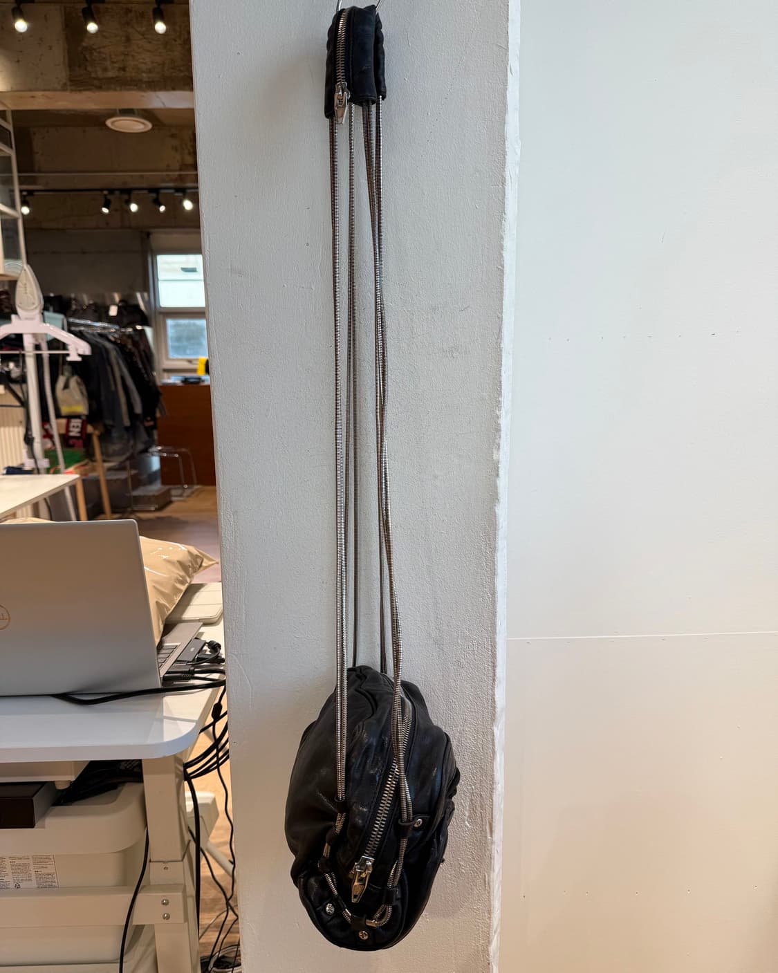 알렉산더 왕 블랙 브렌다 체인 크로스백 상품이미지4