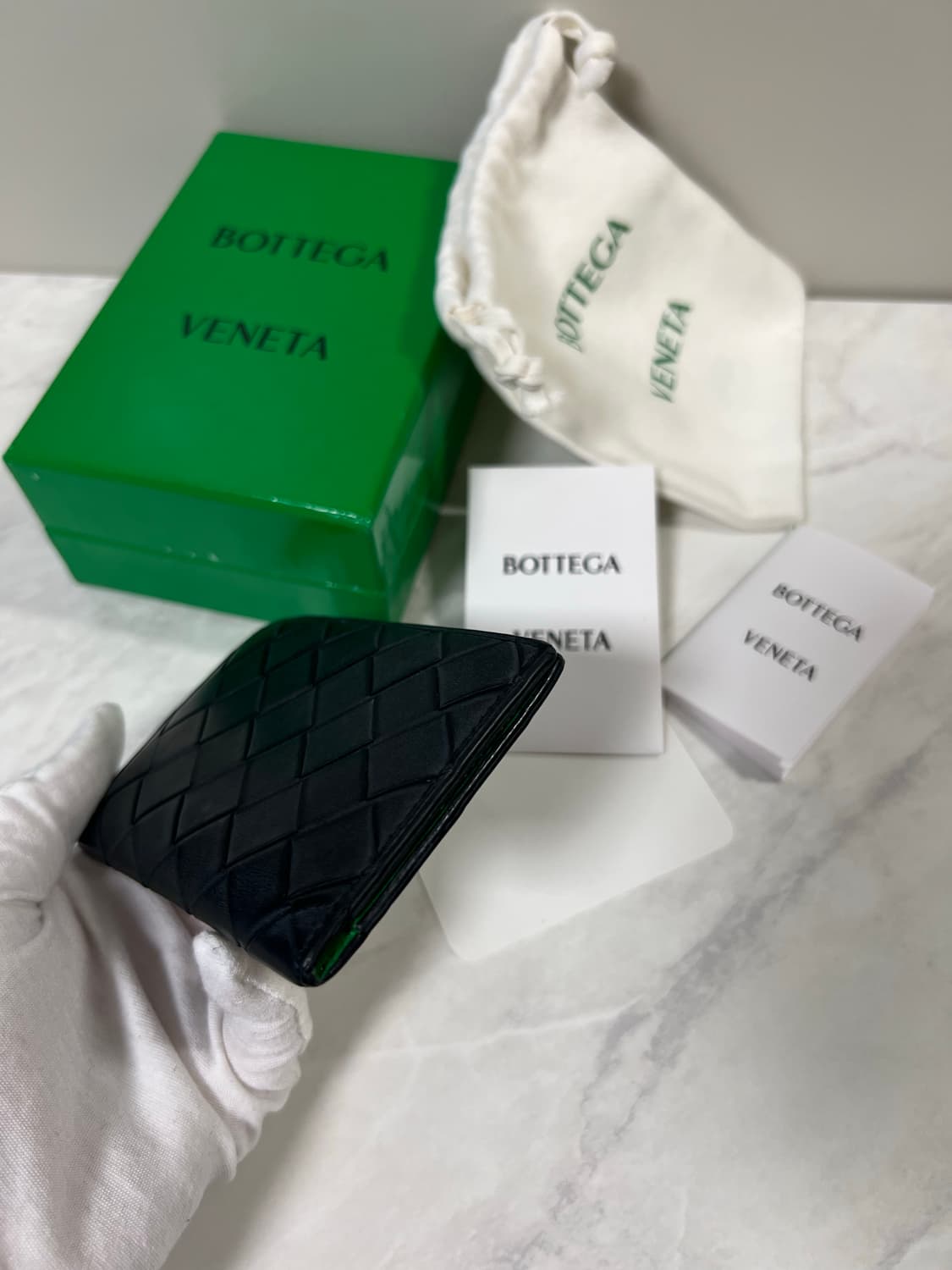 보테가베네타 투톤 플랩 오거나이저 지갑 상품이미지6