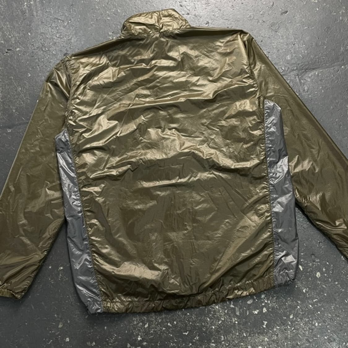 100 몽벨 경량 바람막이 상품이미지6