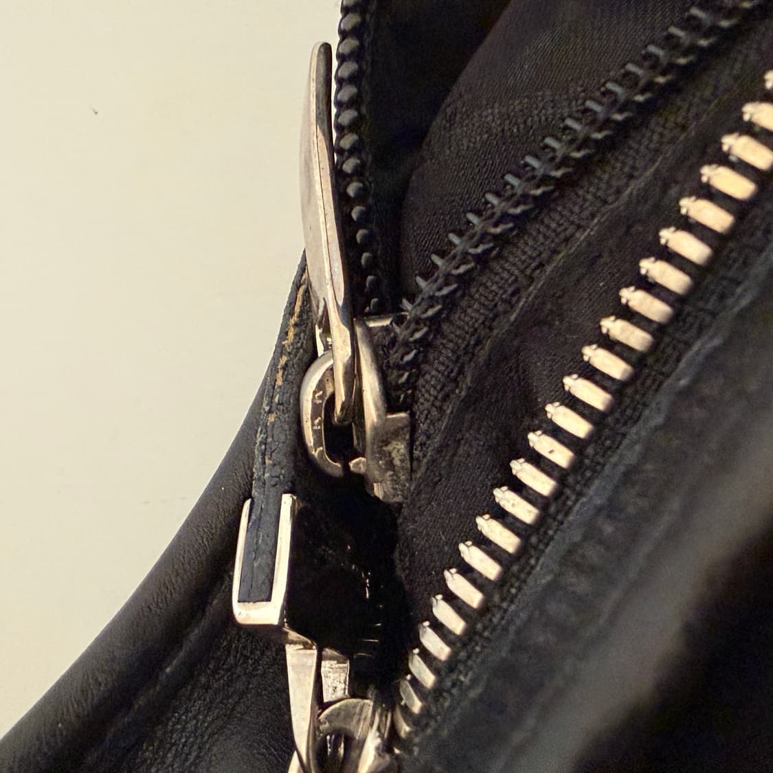 Ferragamo Nylon buckle hobo bag 상품이미지6