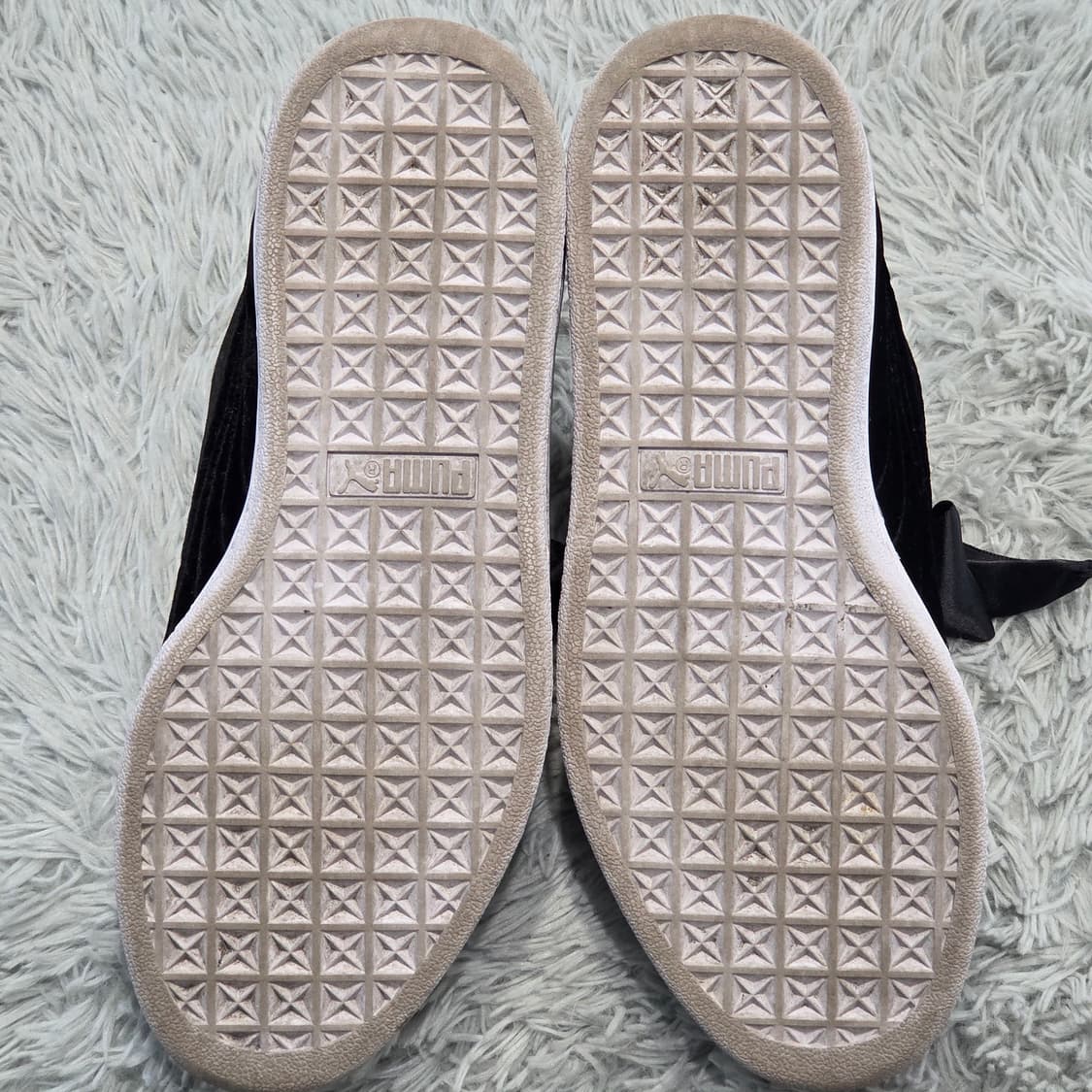 7q-6:푸마 벨벳 플라워 자수 스니커즈 (22cm)-거의새거 상품이미지10