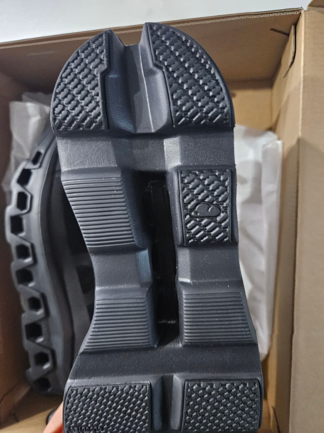 클라우드몬스터 보이드 void 블랙 us12 상품이미지2