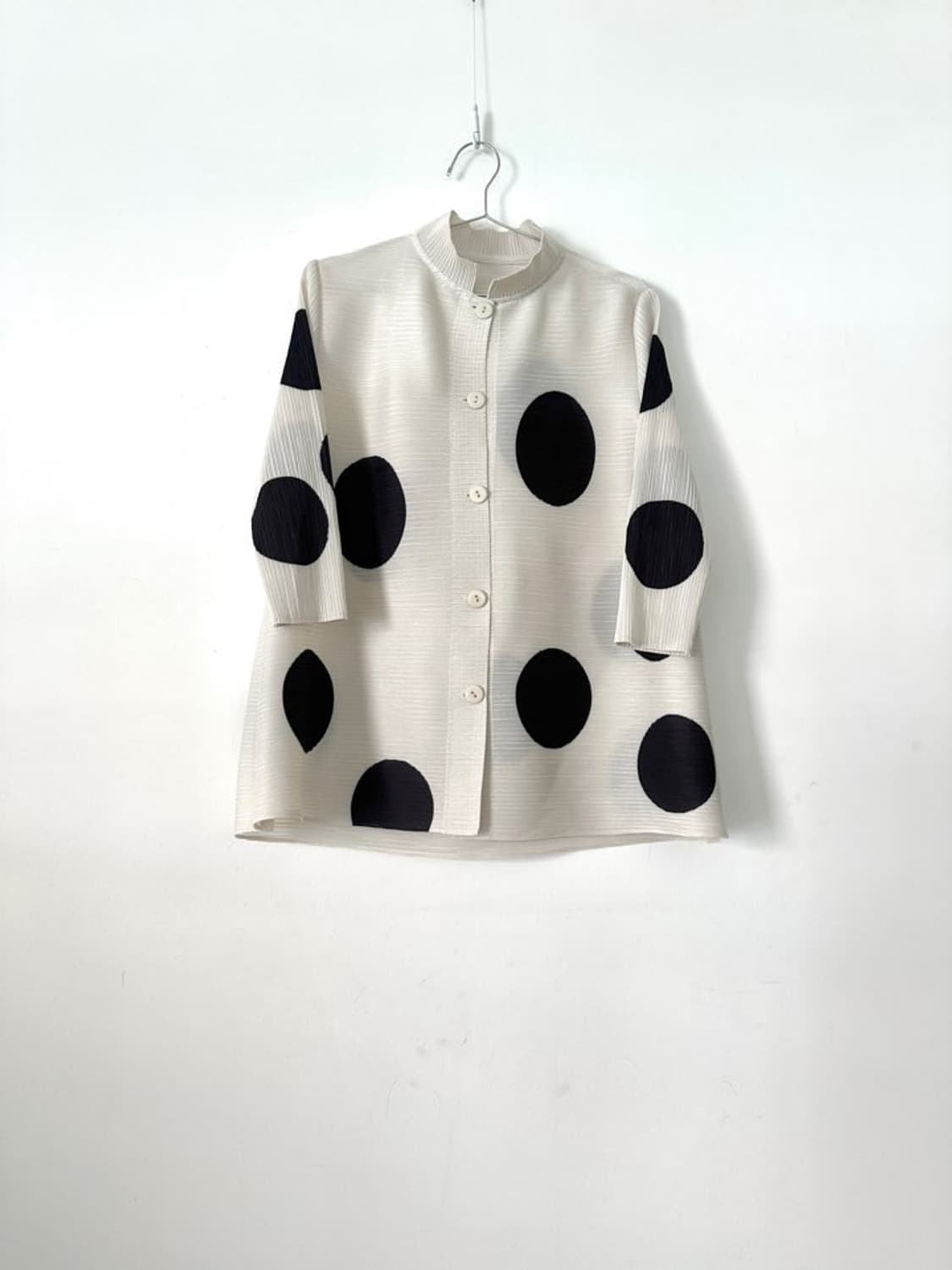 Dot pleats cardigan / ivory 상품이미지1